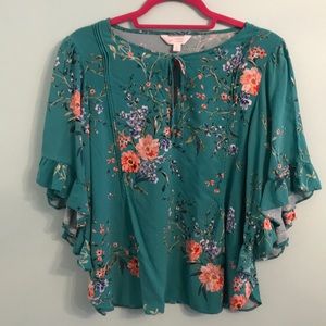 Adorable Lauren Conrad Large Top w/ Bell Sleeves